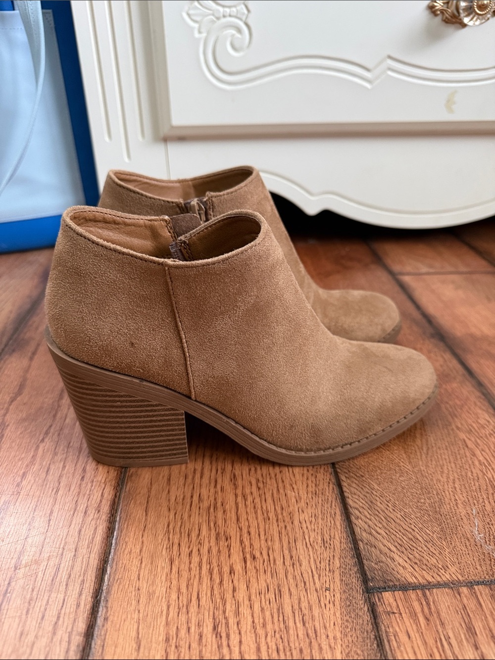 Women’s Suede Ankle Booties in Camel